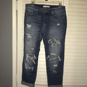 Destroyed boyfriend jeans